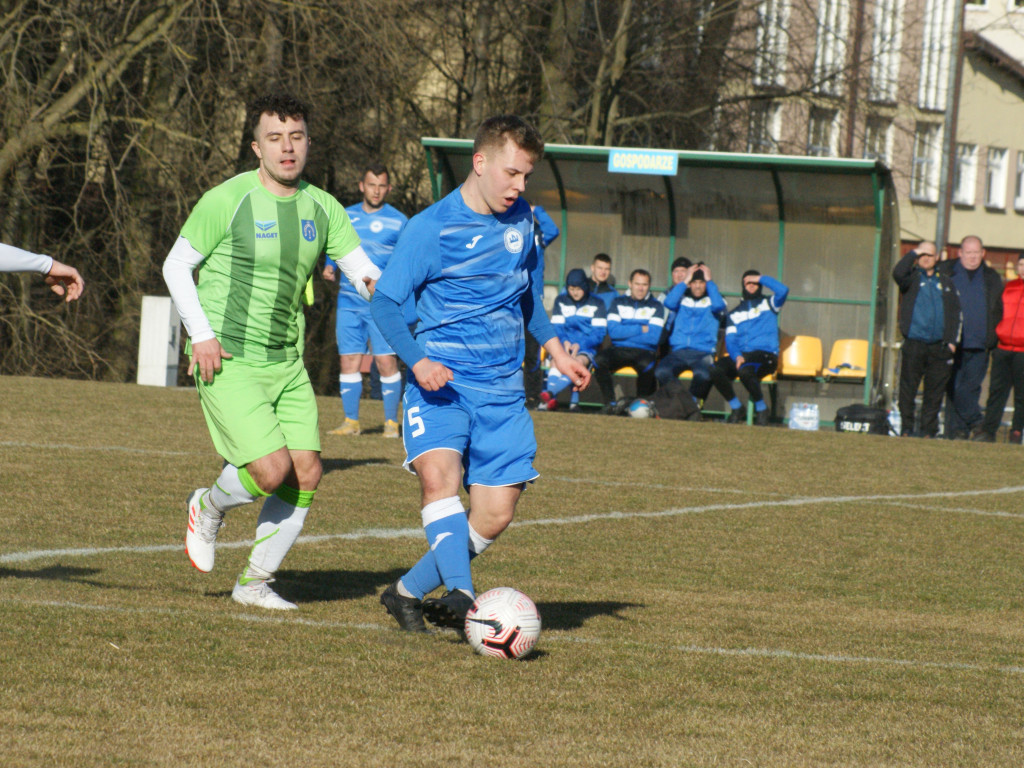 Po punkcie w derbach. Walkower dla Konopek