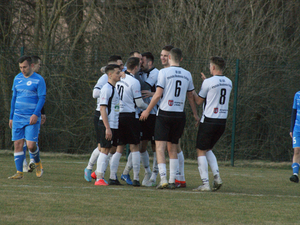 Korona ograła lidera. Dublet Karpińskiego