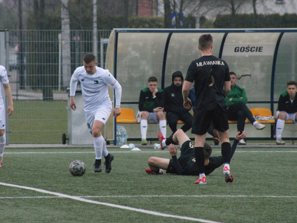 Tuzin goli z outsiderem.  Dwucyfrówka Mławianki