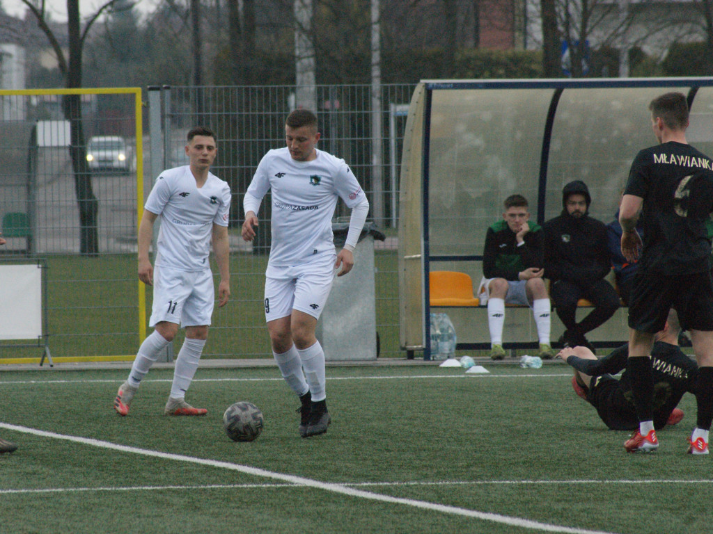 Tuzin goli z outsiderem.  Dwucyfrówka Mławianki