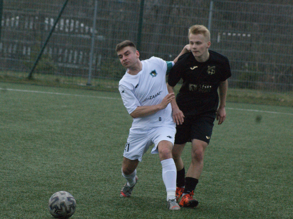 Tuzin goli z outsiderem.  Dwucyfrówka Mławianki