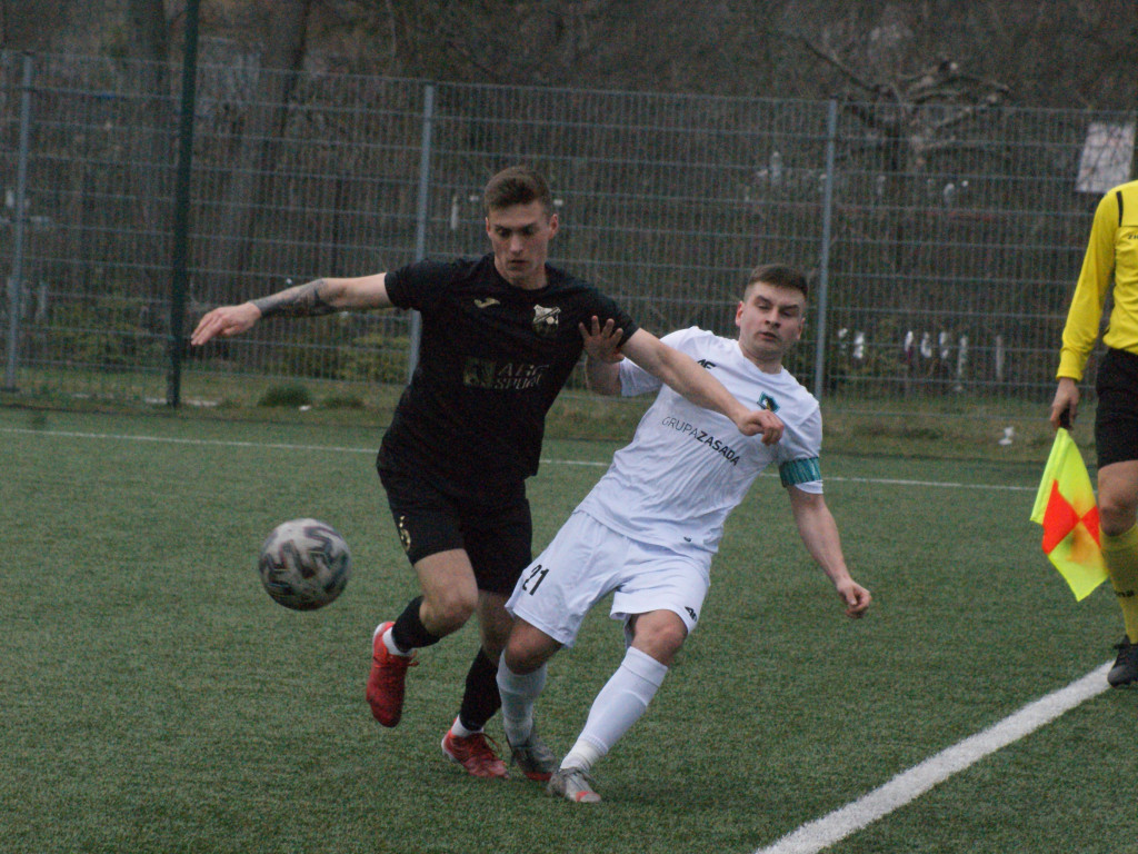 Tuzin goli z outsiderem.  Dwucyfrówka Mławianki