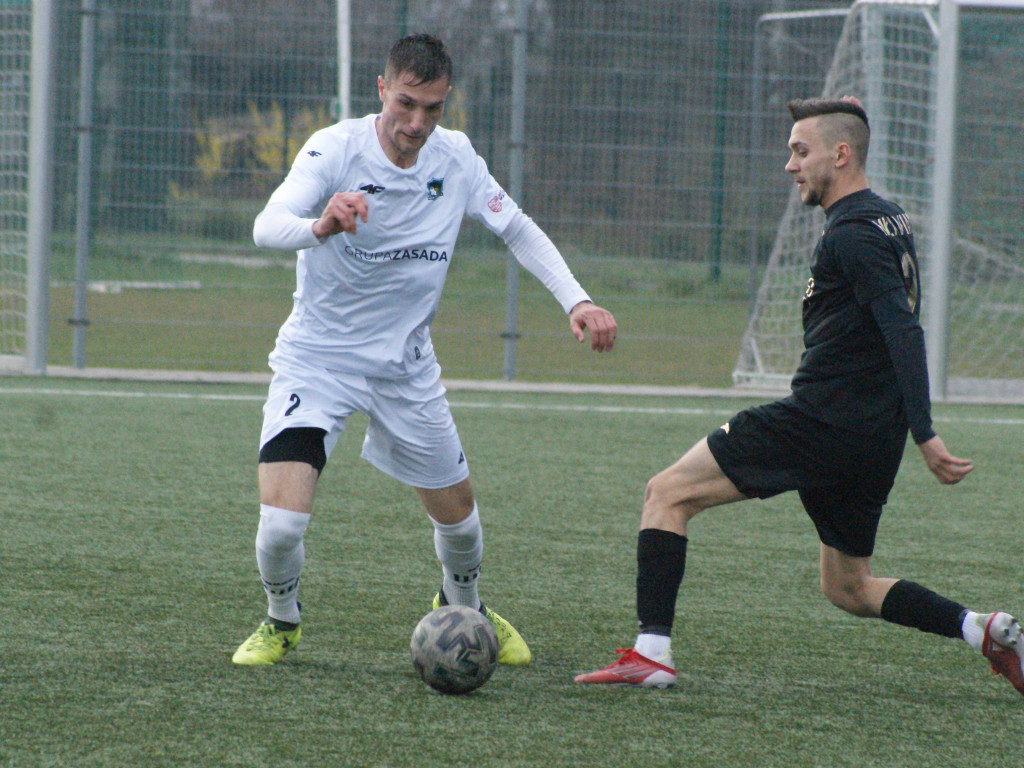 Tuzin goli z outsiderem.  Dwucyfrówka Mławianki