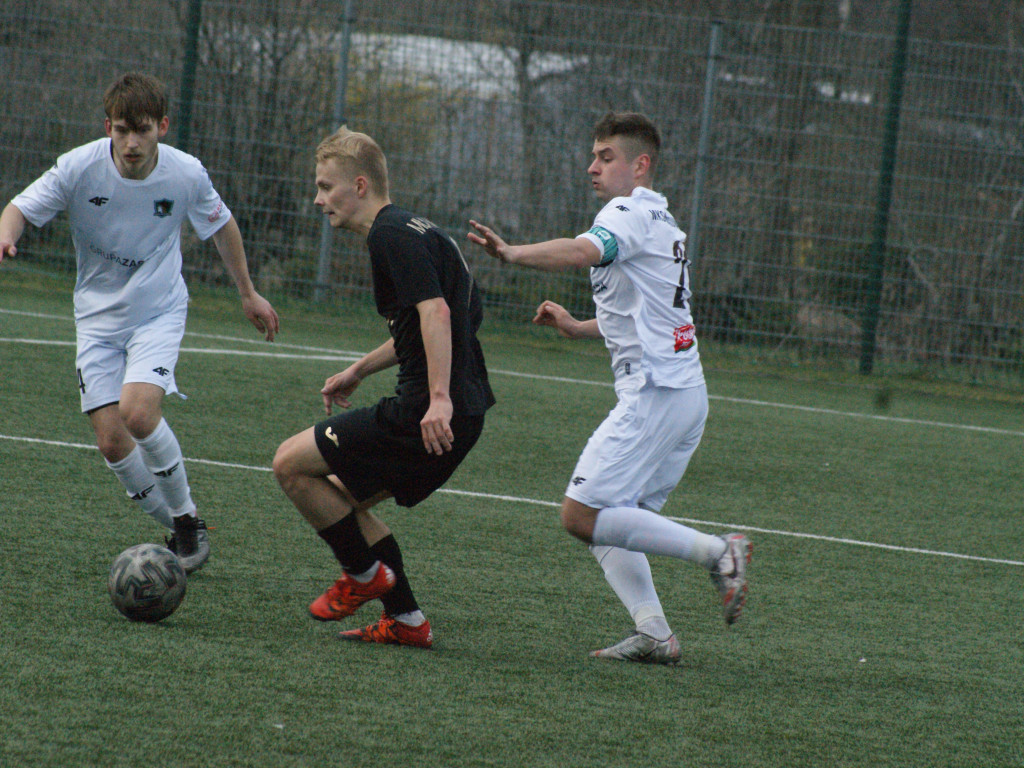 Tuzin goli z outsiderem.  Dwucyfrówka Mławianki