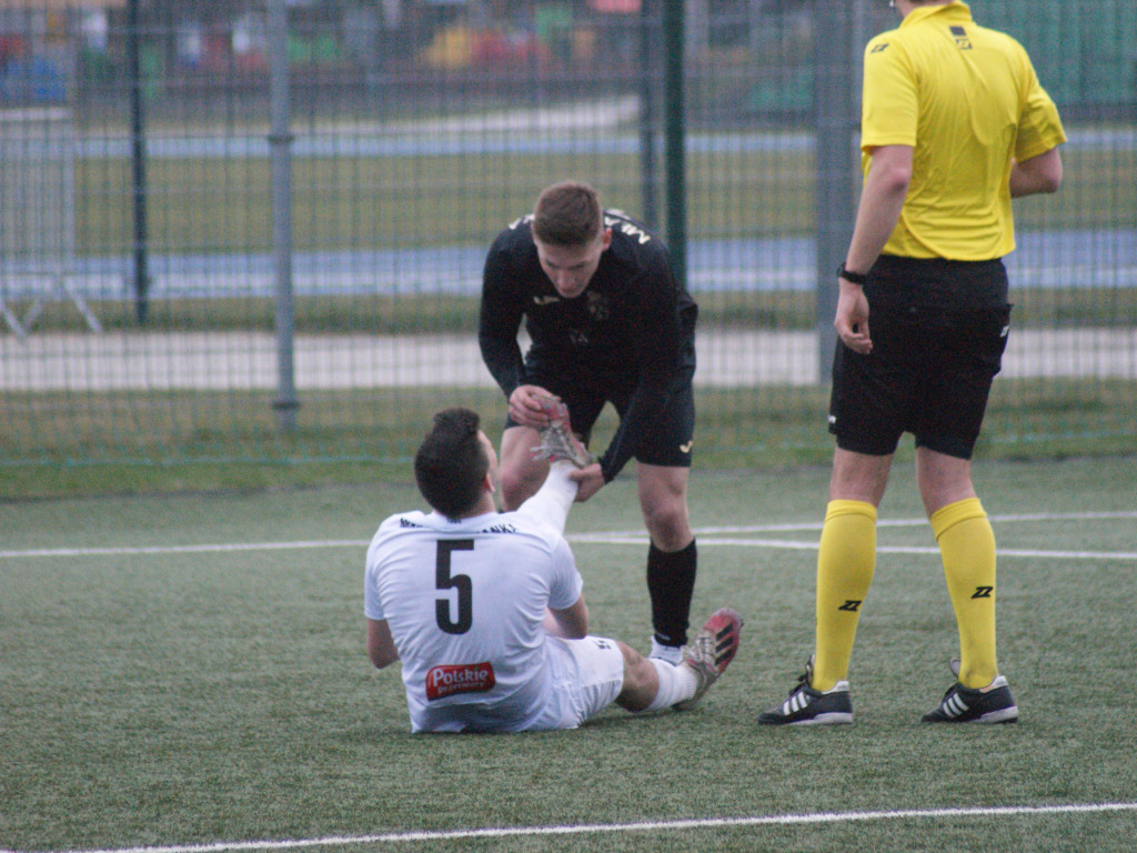 Tuzin goli z outsiderem.  Dwucyfrówka Mławianki