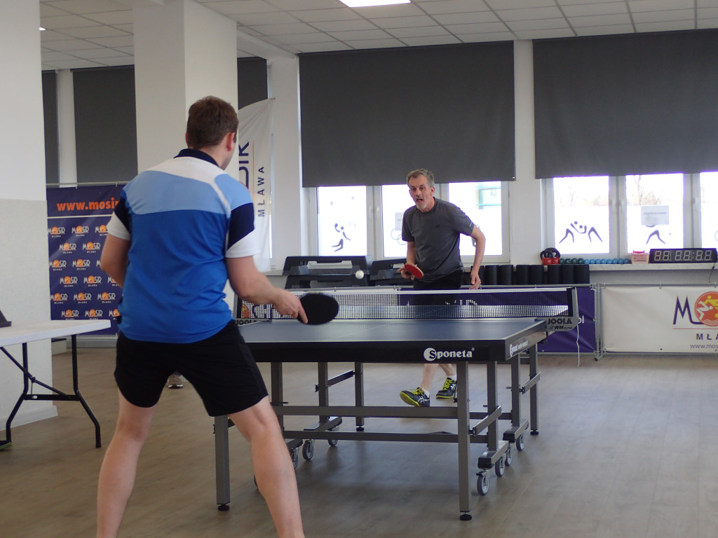 Grochowski wśród dzieci, Sieradzki wśród dorosłych