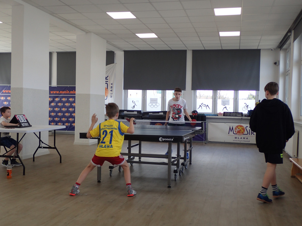 Grochowski wśród dzieci, Sieradzki wśród dorosłych