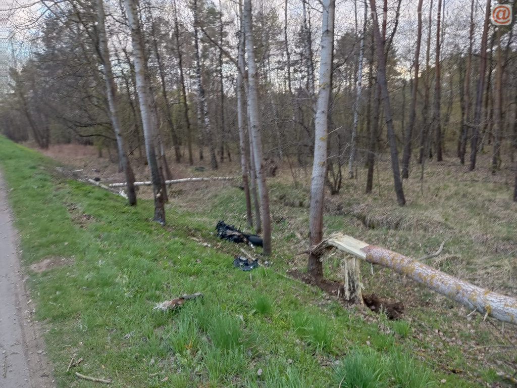 U sąsiadów. Motocykl rozpadł się na części