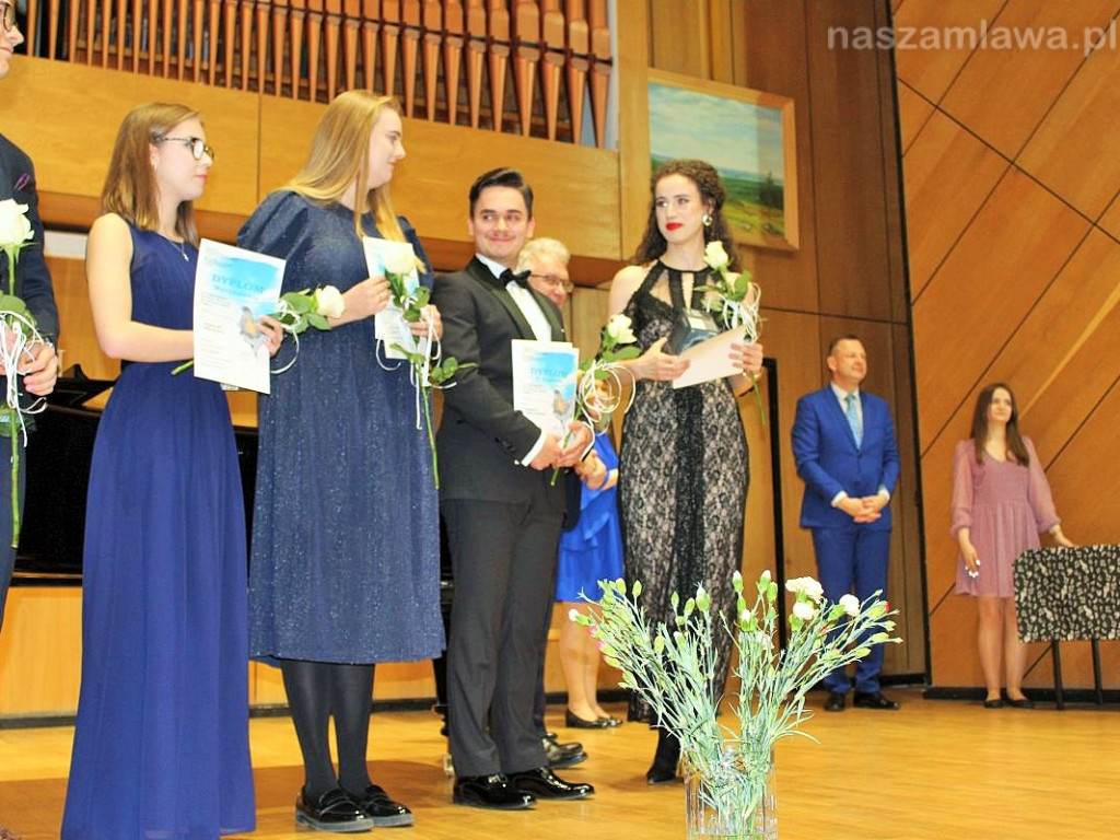 Najlepsi studenci i absolwenci zaśpiewali w Mławie