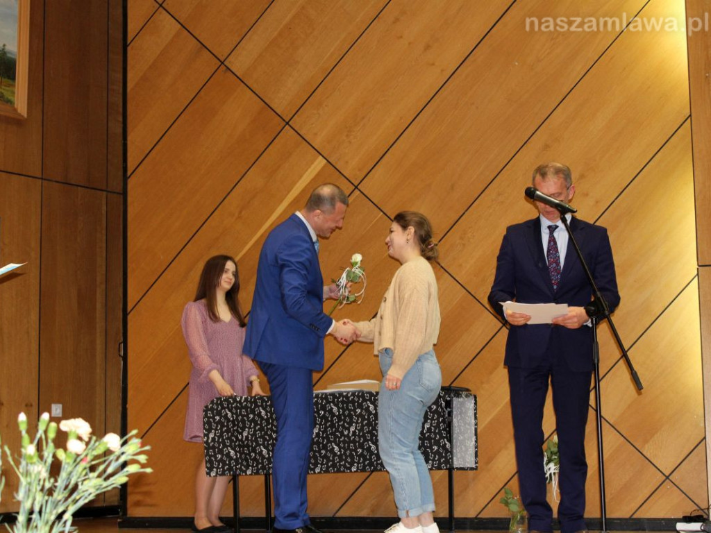 Najlepsi studenci i absolwenci zaśpiewali w Mławie