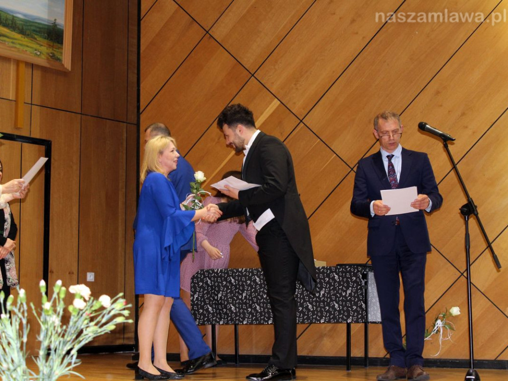 Najlepsi studenci i absolwenci zaśpiewali w Mławie