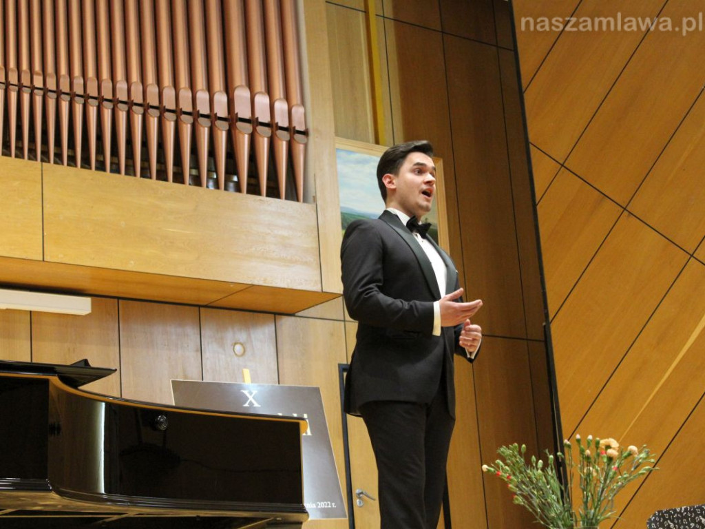 Najlepsi studenci i absolwenci zaśpiewali w Mławie