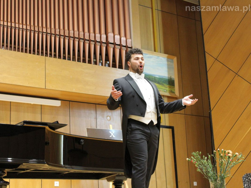 Najlepsi studenci i absolwenci zaśpiewali w Mławie