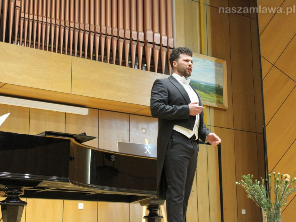 Najlepsi studenci i absolwenci zaśpiewali w Mławie