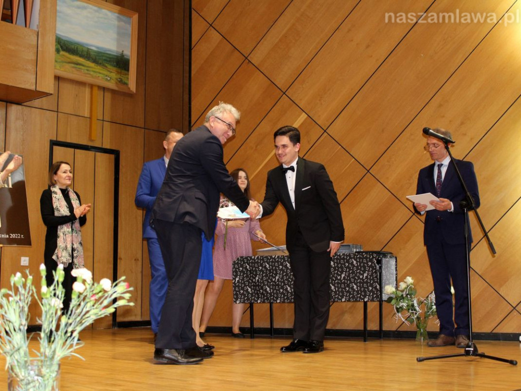 Najlepsi studenci i absolwenci zaśpiewali w Mławie