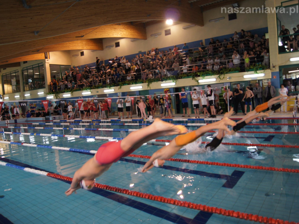 Święto pływania w Mławie. Medale Płetwala i Marlina