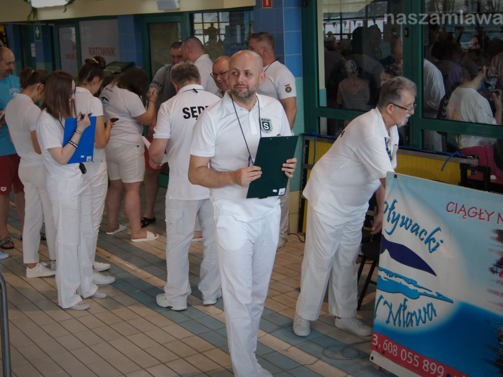 Święto pływania w Mławie. Medale Płetwala i Marlina