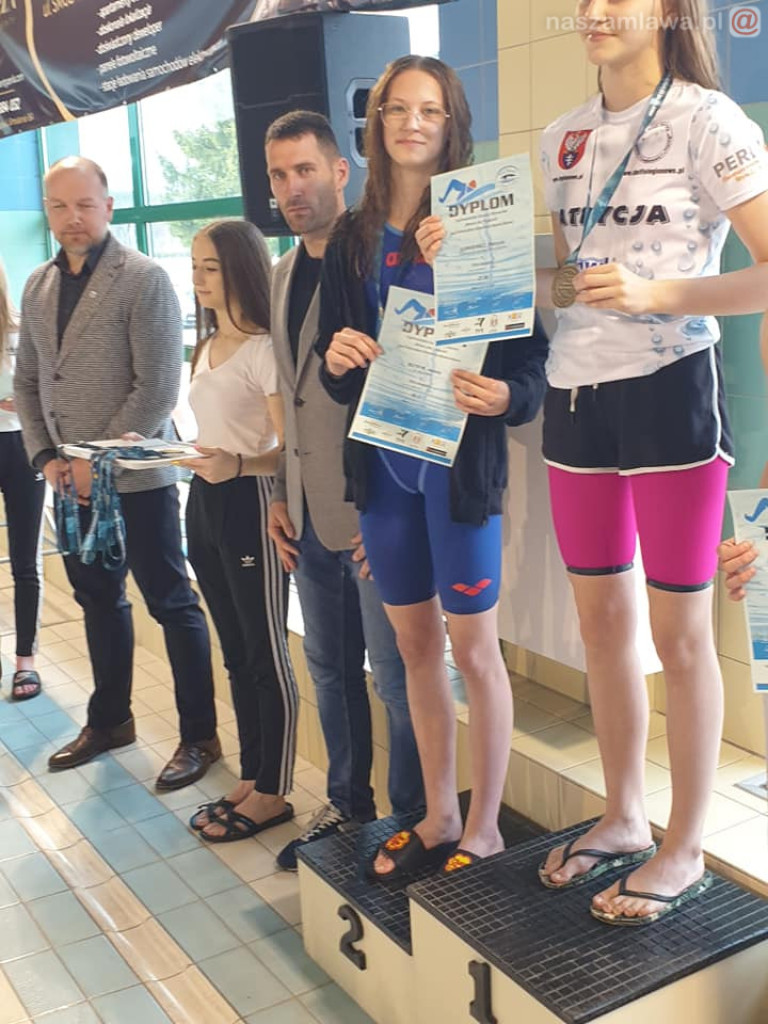 Święto pływania w Mławie. Medale Płetwala i Marlina