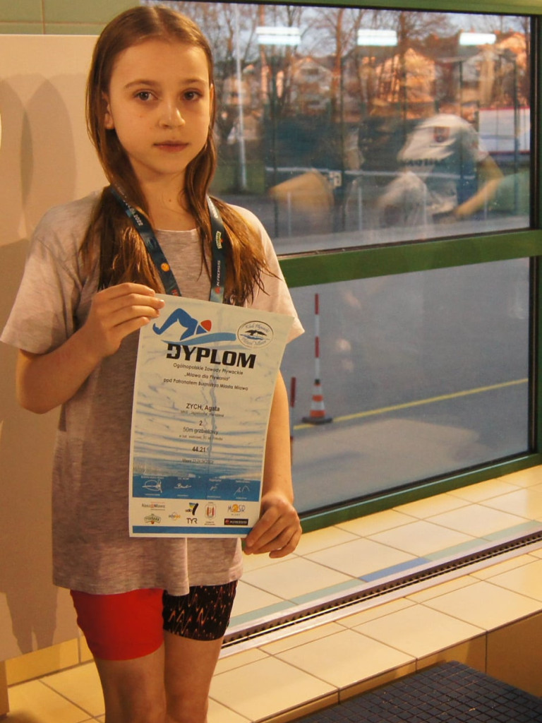 Święto pływania w Mławie. Medale Płetwala i Marlina