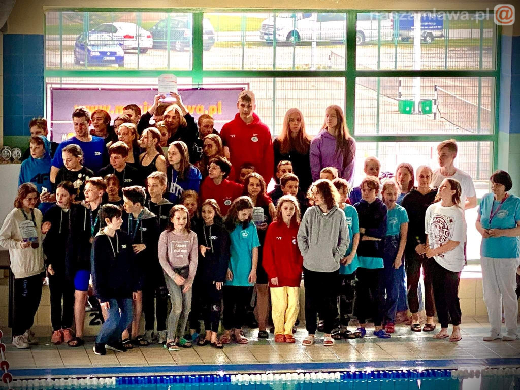 Święto pływania w Mławie. Medale Płetwala i Marlina