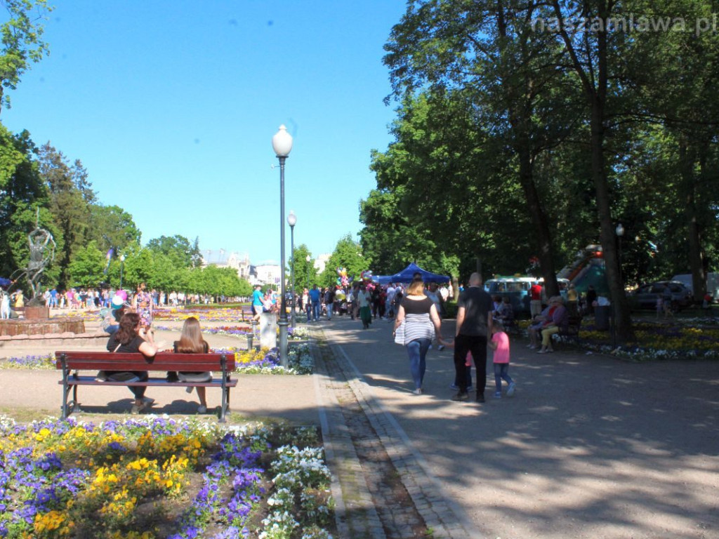 Takich tłumów w parku dawno nie było