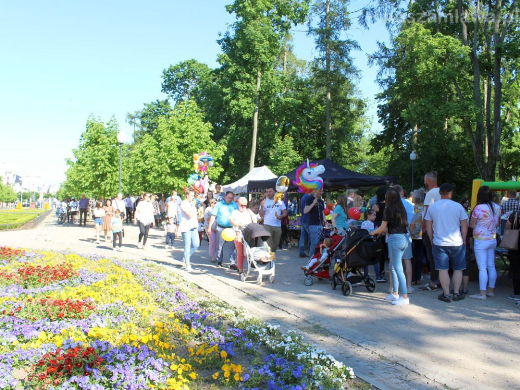 Takich tłumów w parku dawno nie było