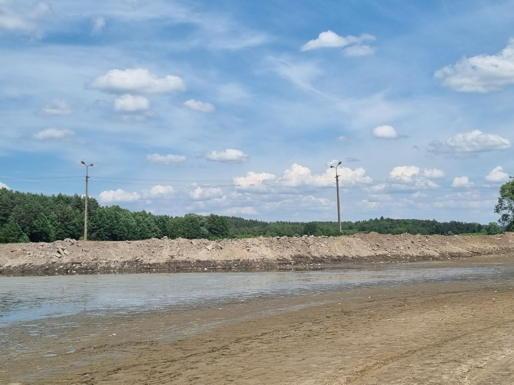 Smród, martwe ryby. Tam kąpią się dzieci