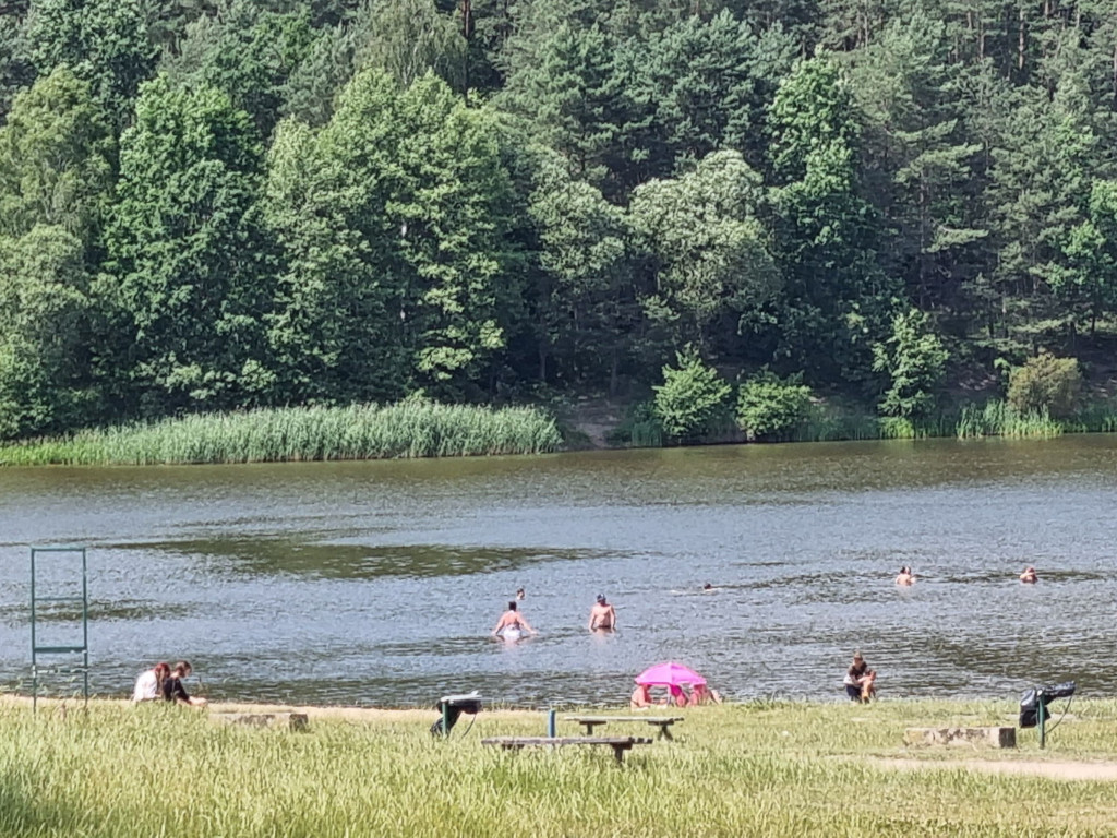 Smród, martwe ryby. Tam kąpią się dzieci