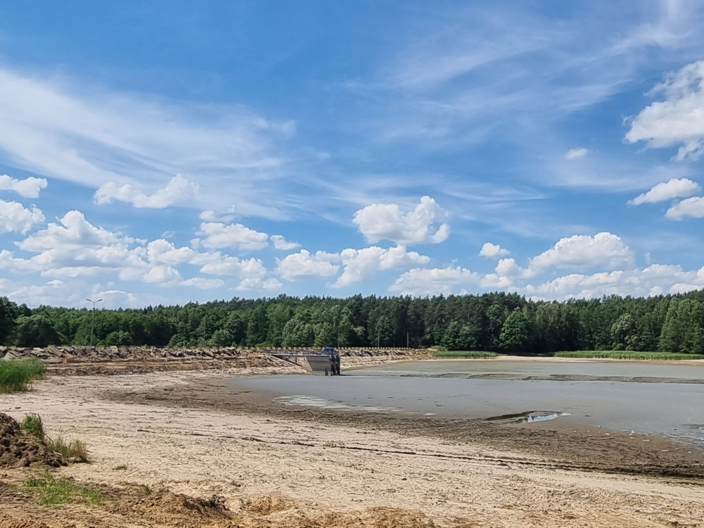 Smród, martwe ryby. Tam kąpią się dzieci