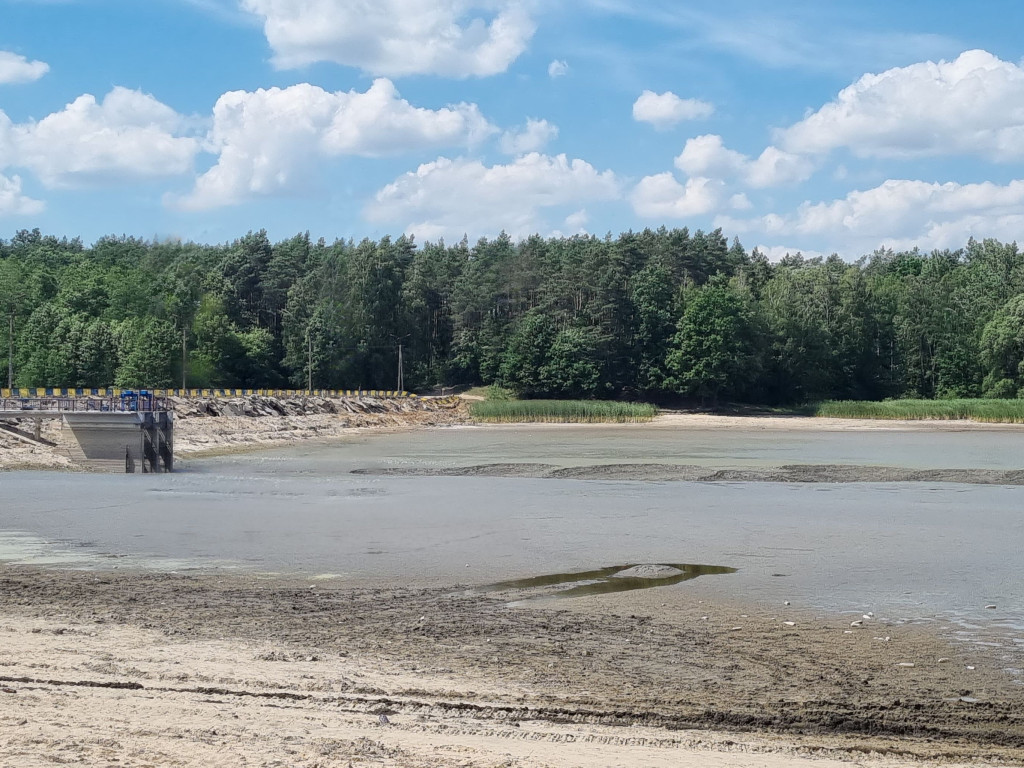 Smród, martwe ryby. Tam kąpią się dzieci
