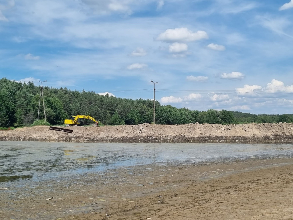 Smród, martwe ryby. Tam kąpią się dzieci