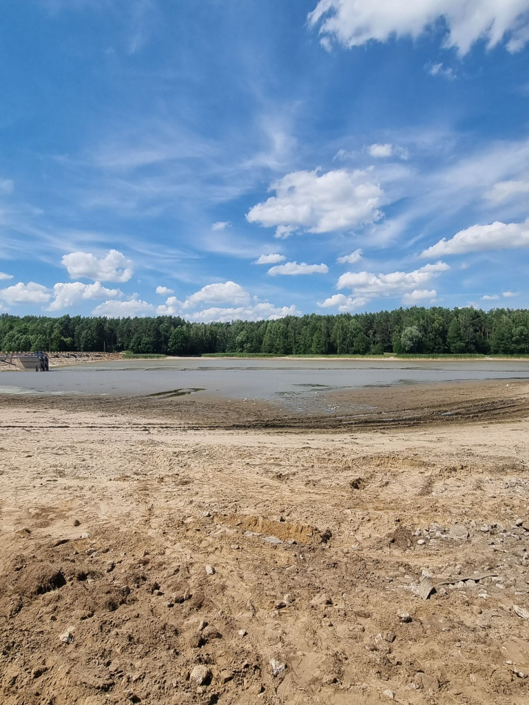Smród, martwe ryby. Tam kąpią się dzieci
