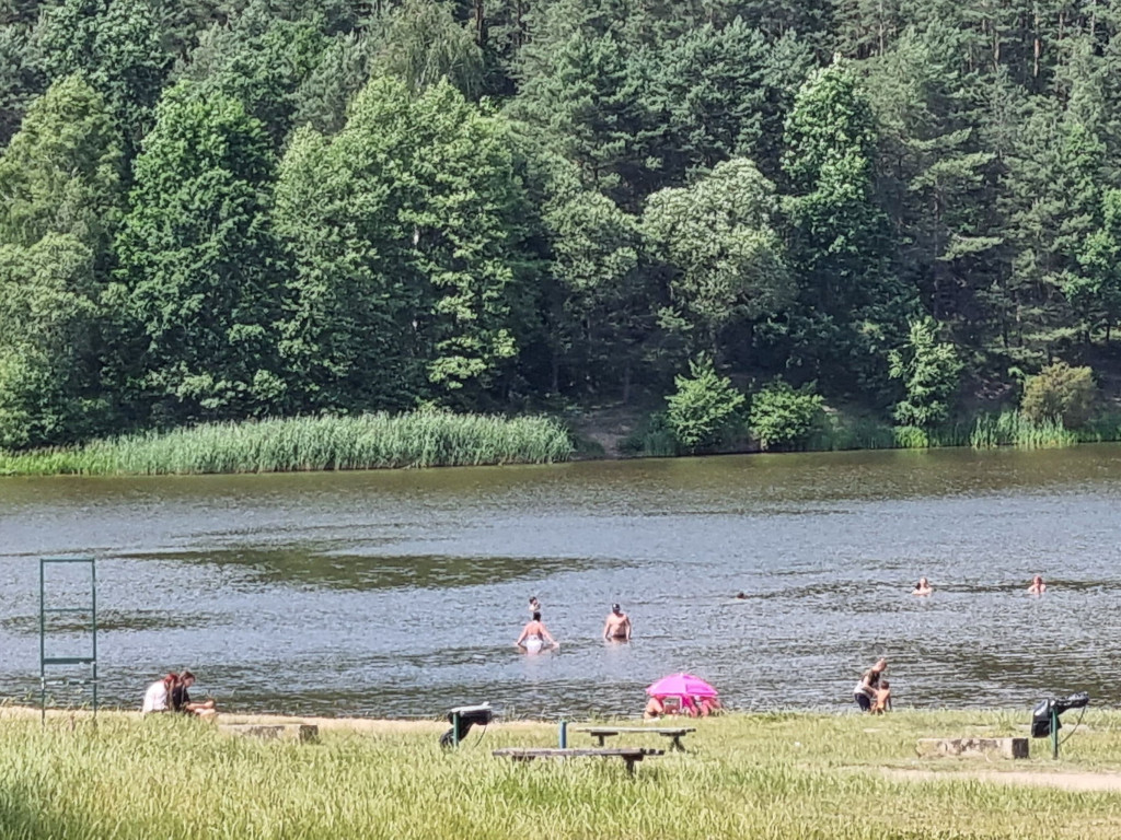 Smród, martwe ryby. Tam kąpią się dzieci