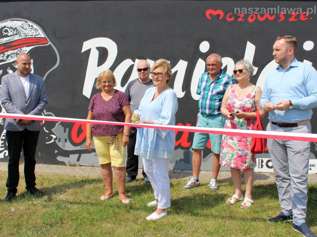 Pamiętaj o Bohaterach. Nowy mural w Mławie