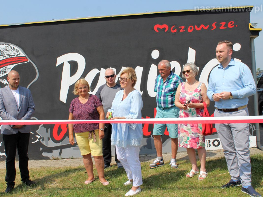 Pamiętaj o Bohaterach. Nowy mural w Mławie