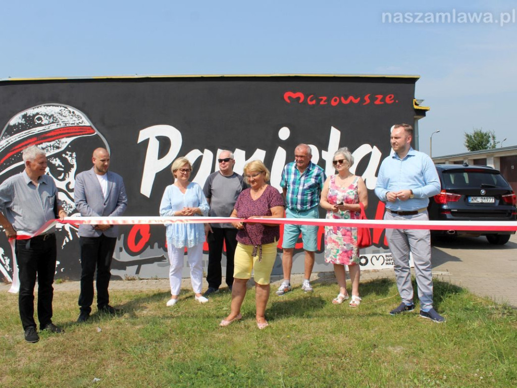 Pamiętaj o Bohaterach. Nowy mural w Mławie