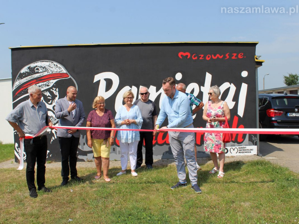Pamiętaj o Bohaterach. Nowy mural w Mławie