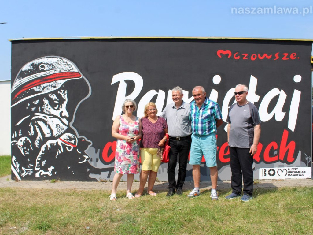 Pamiętaj o Bohaterach. Nowy mural w Mławie