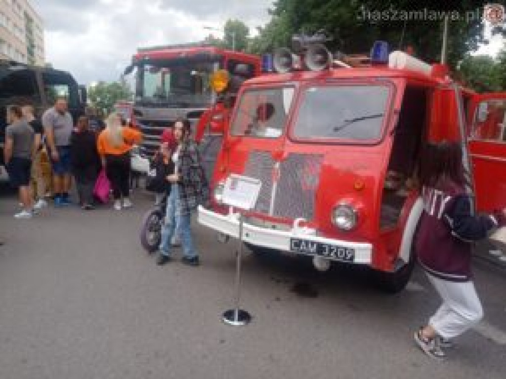 Dni Mławy: Tuningowane samochody i wozy strażackie