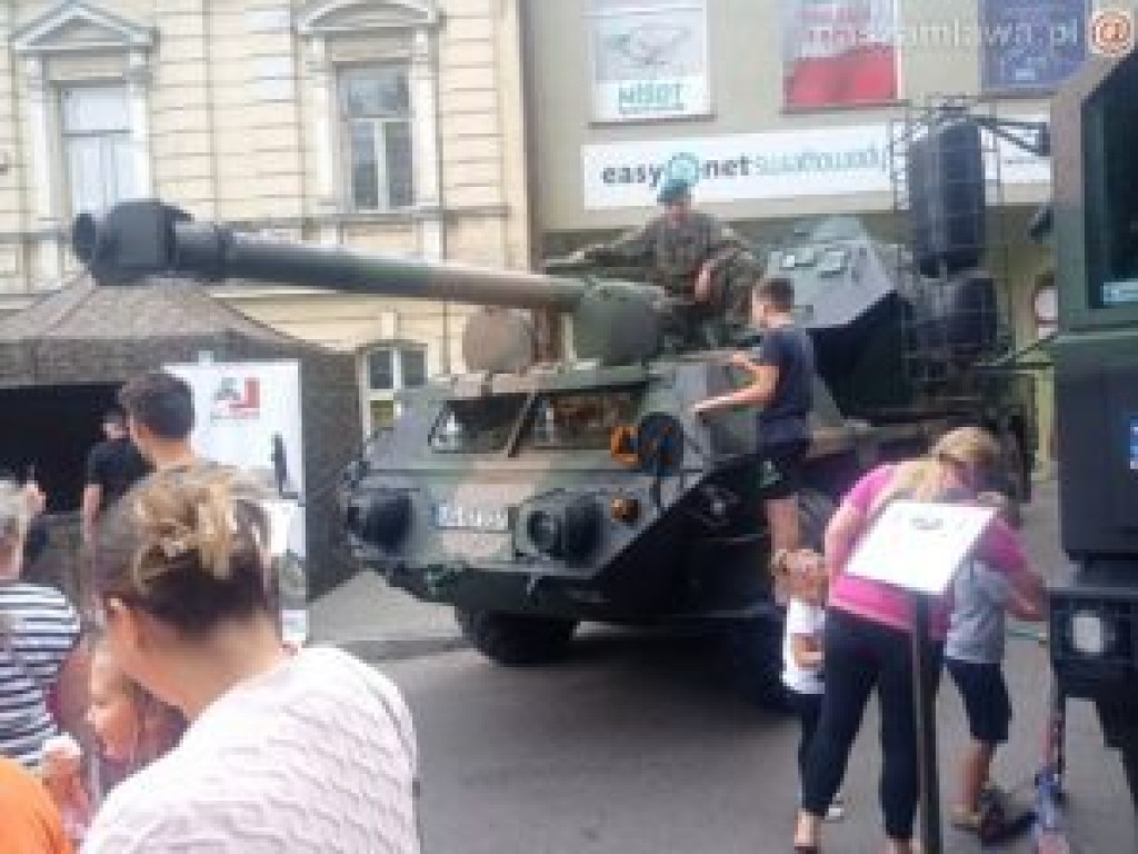 Dni Mławy: Tuningowane samochody i wozy strażackie