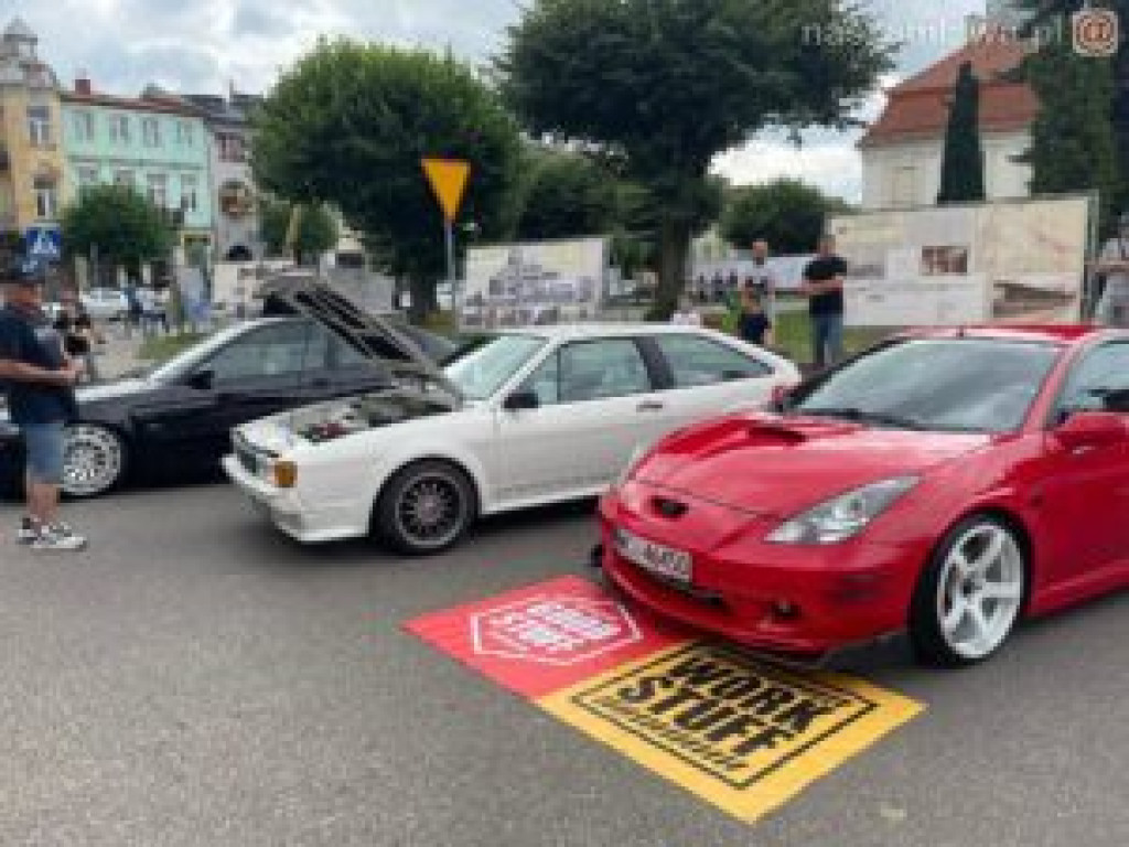 Dni Mławy: Tuningowane samochody i wozy strażackie