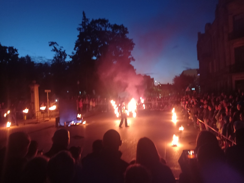 Dni Mławy: Tańczący z ogniem