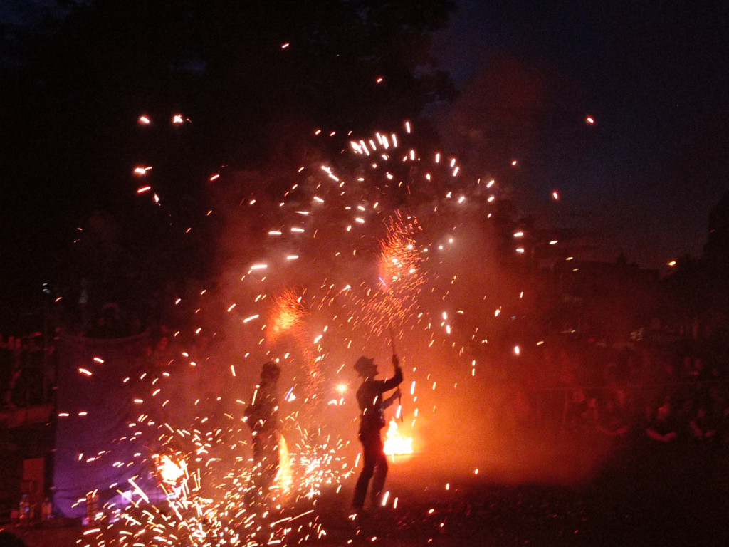 Dni Mławy: Tańczący z ogniem