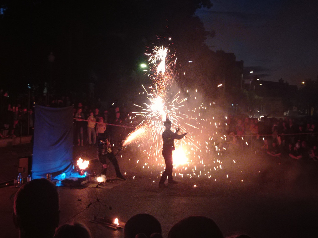 Dni Mławy: Tańczący z ogniem