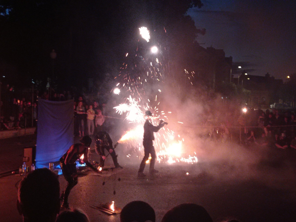 Dni Mławy: Tańczący z ogniem