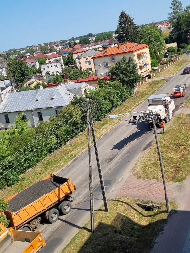 Jedna z głównych ulic zablokowana [ZDJĘCIA]