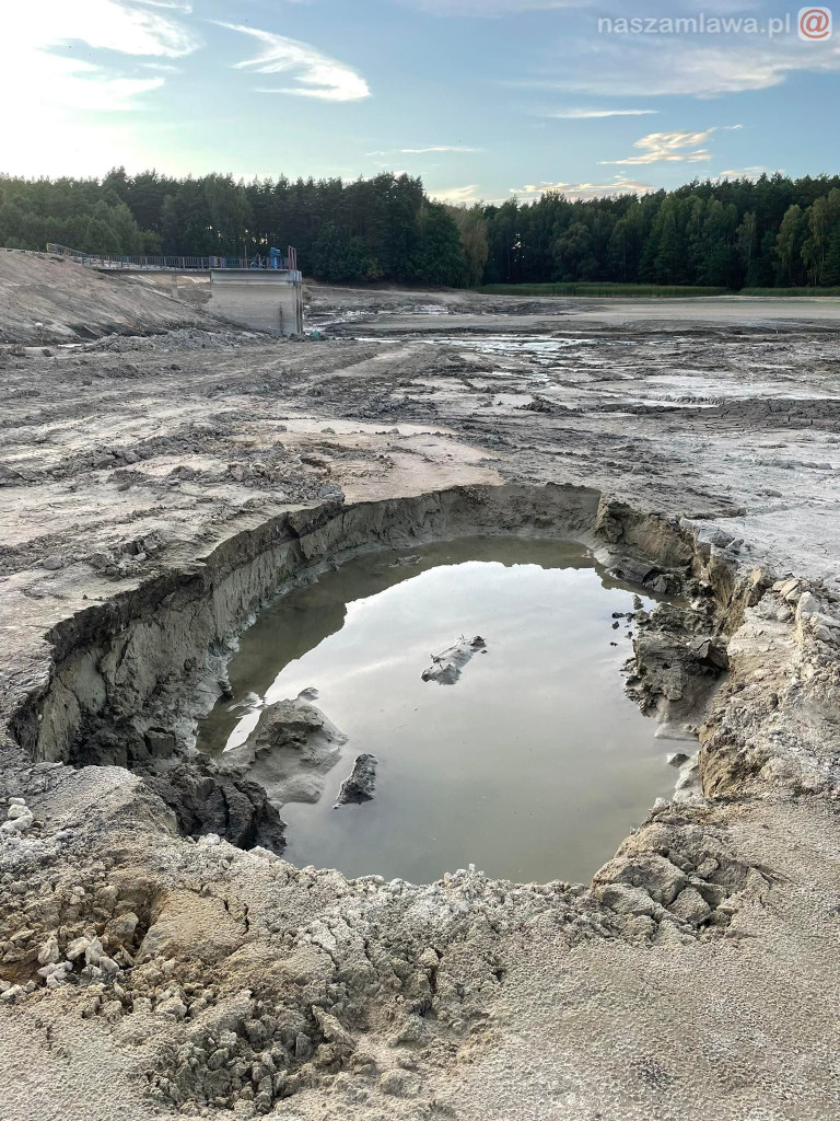 Remont zalewu. Teraz schną drzewa (FOTORELACJA)