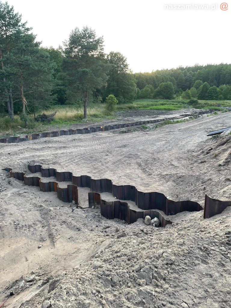 Remont zalewu. Teraz schną drzewa (FOTORELACJA)