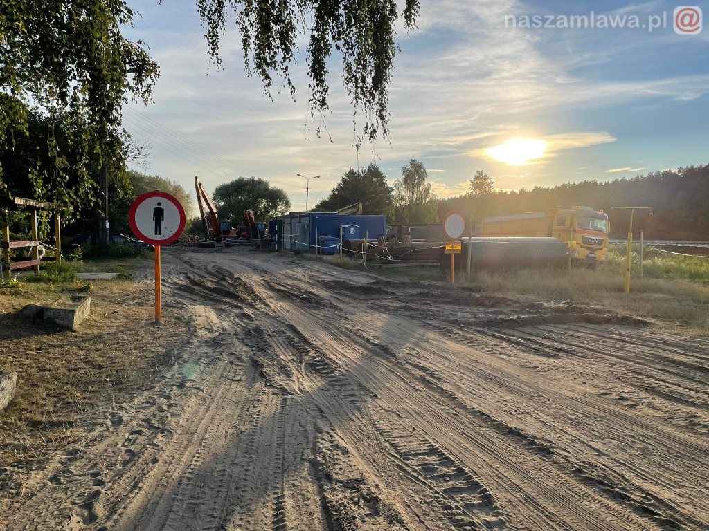 Remont zalewu. Teraz schną drzewa (FOTORELACJA)