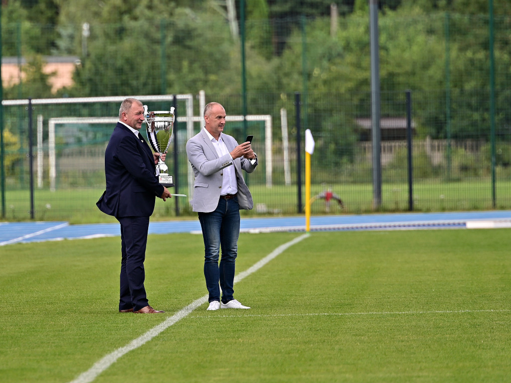 Pierwsze śliwki robaczywki. Nieudana inauguracja